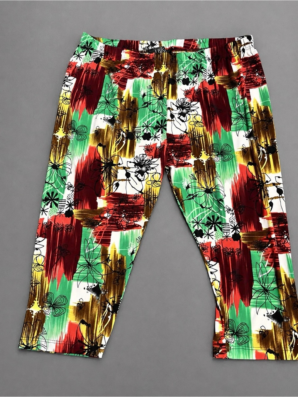 Multi-Color Print Stretch Capris Bottoms